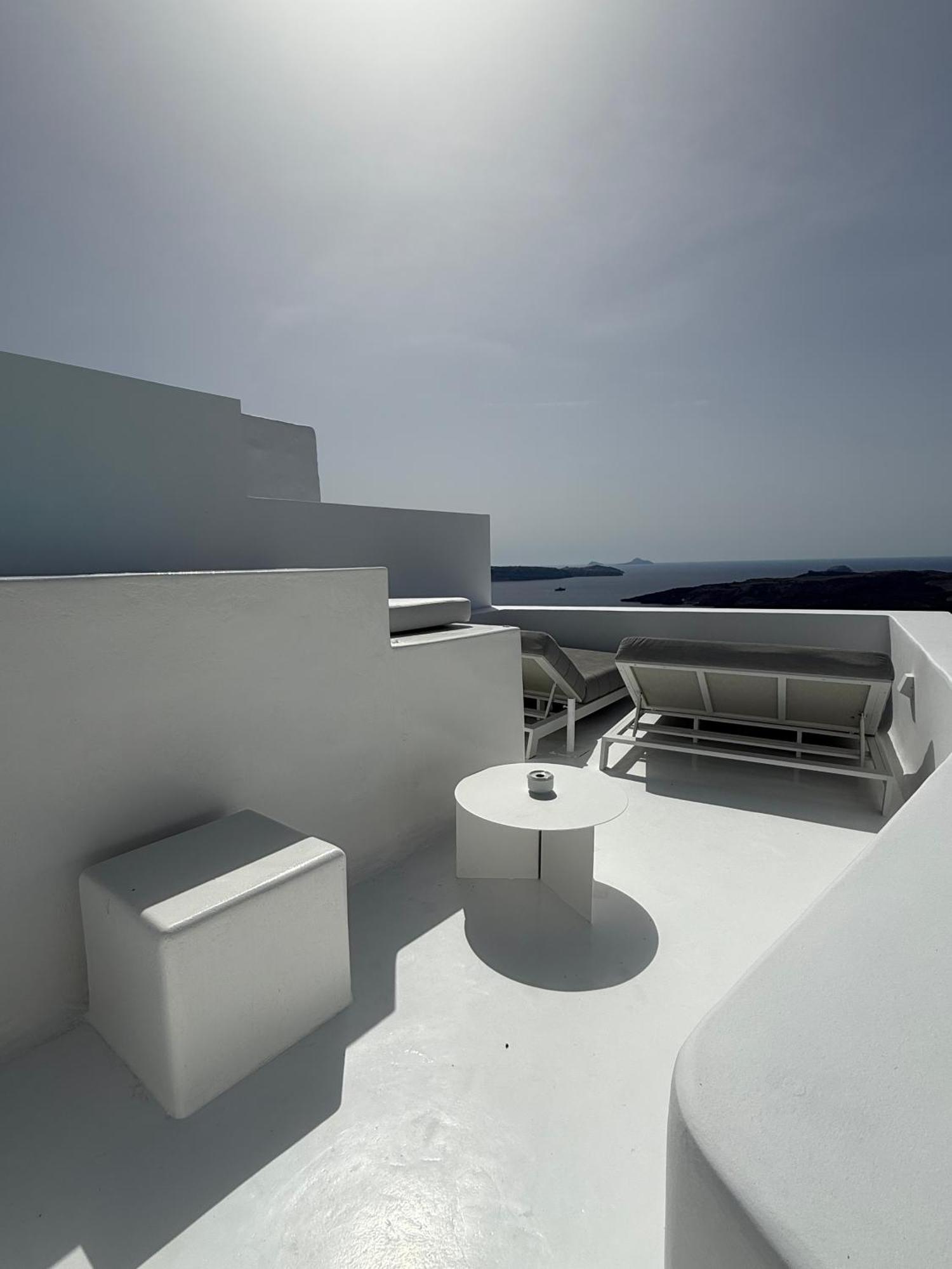 Aesthesis Boutique Villas Fira Exterior photo